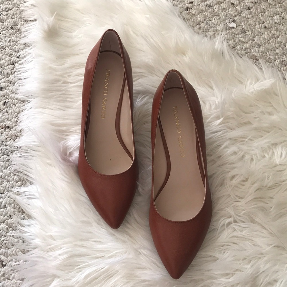 Cognac wedge shoes